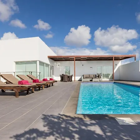Villas Deluxe Villa *